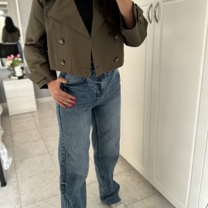 Καπαρτίνα Κοντή